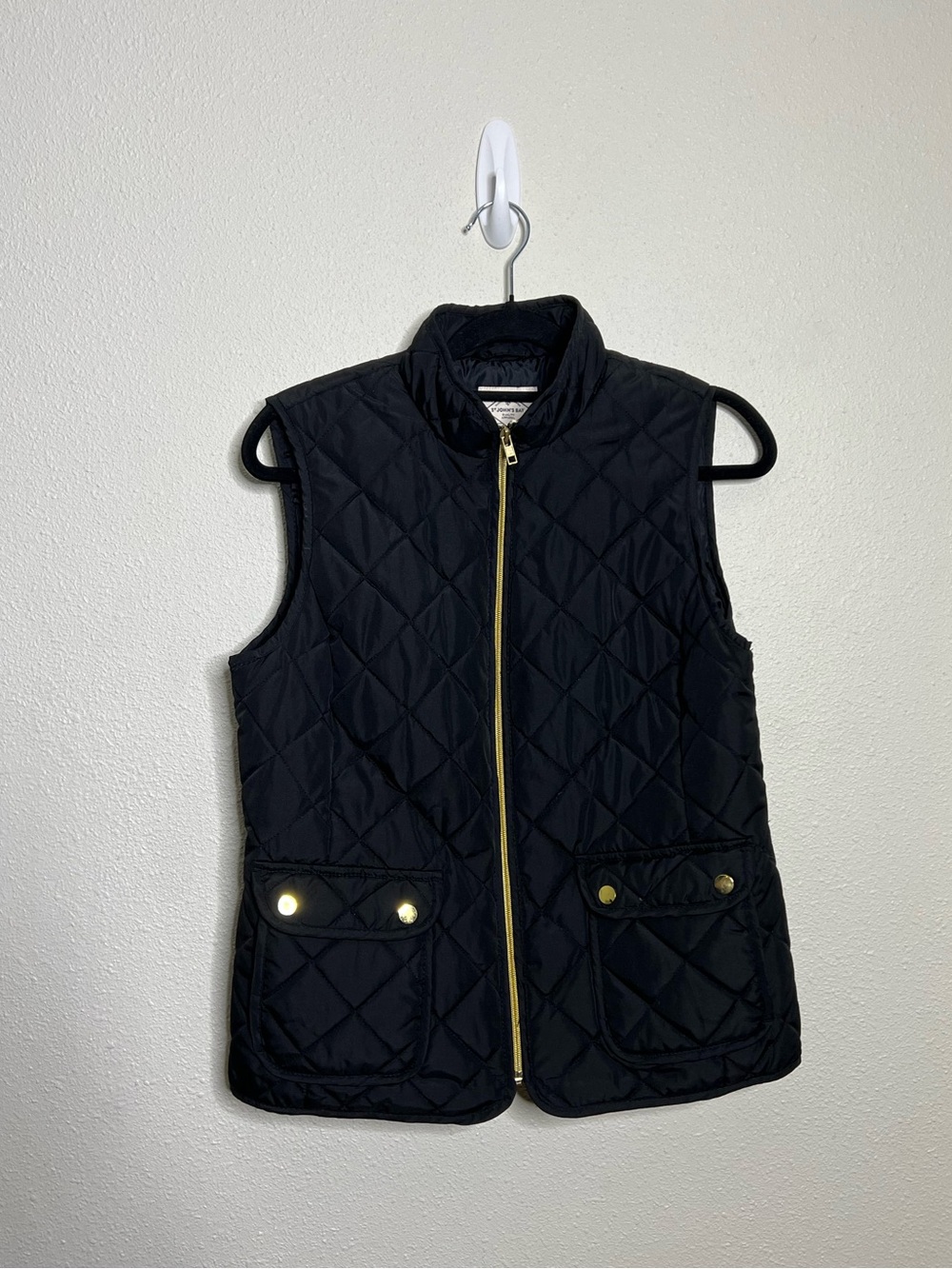 St. John's Bay Women's Quilted Puffer Vest Black